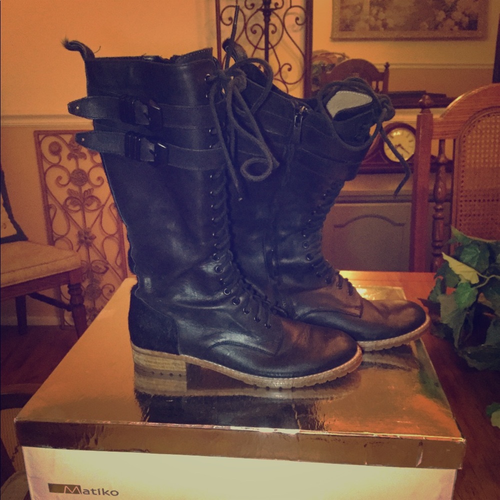 Matiko knee high Boots